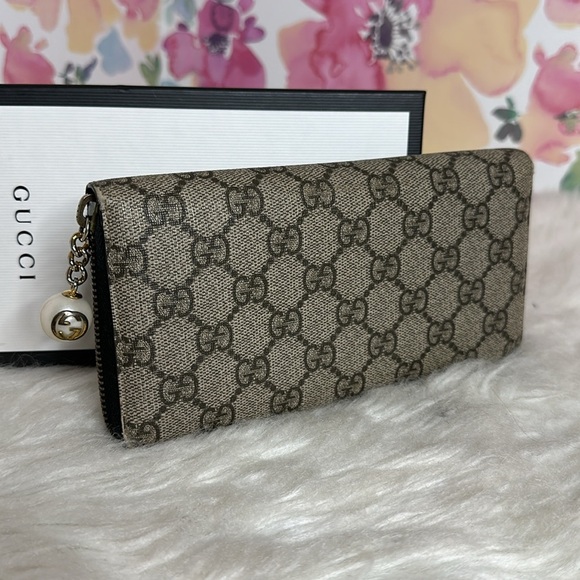 💯Authentic Gucci Zipped Around Long Wallet🍀 - Picture 4 of 16